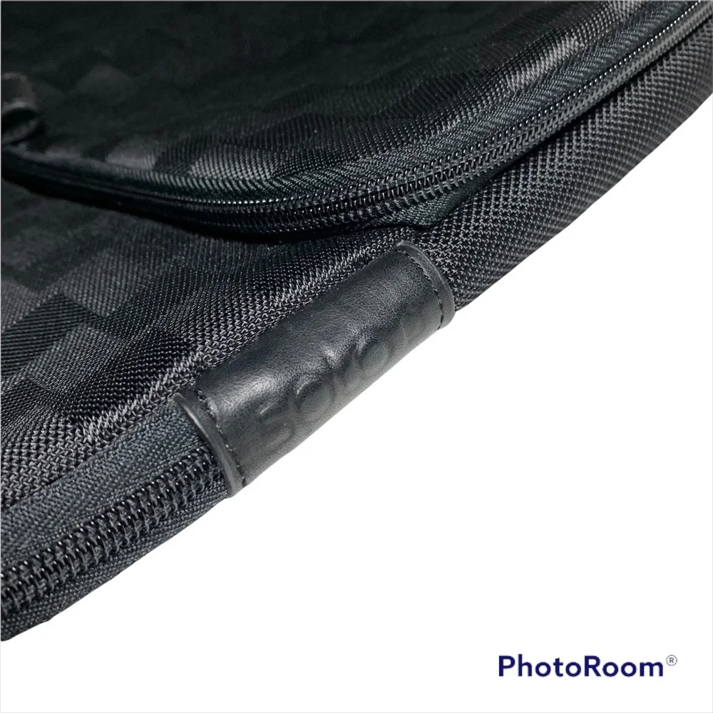 NWOT Solo 16” soft padded laptop case